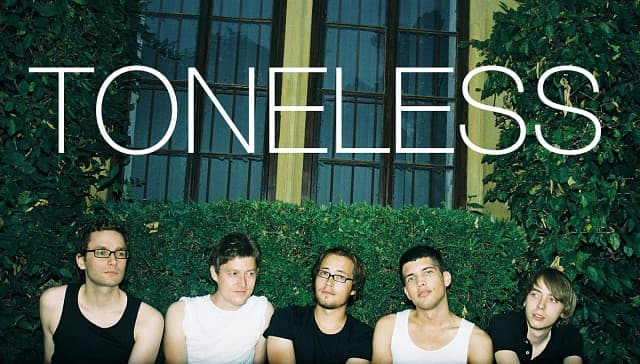 Toneless